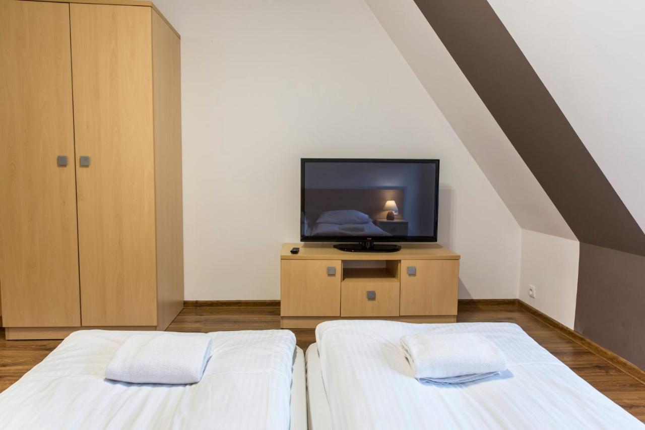 Apartment Udanypobyt Przy Dolinach E I F *
